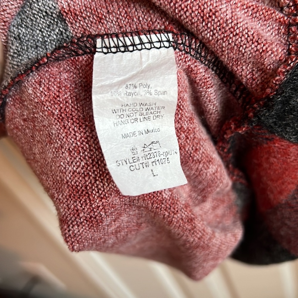 Sweater - Picture 4 of 7